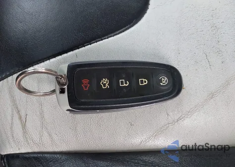 2013 Ford Focus Titanium z USA, uszkodzony, nr VIN 1FADP3N27DL156023